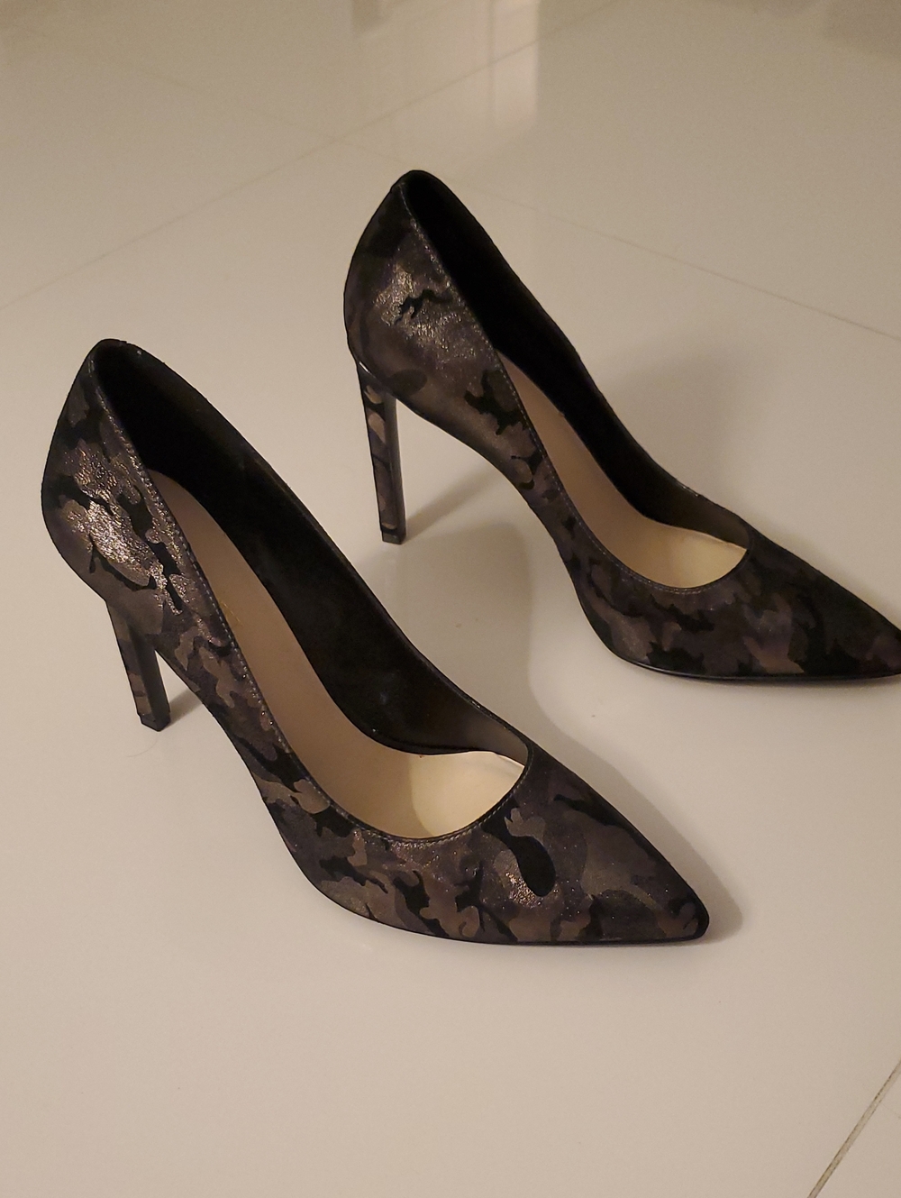 Women's Black Camouflage Pointed-Toe High Heels